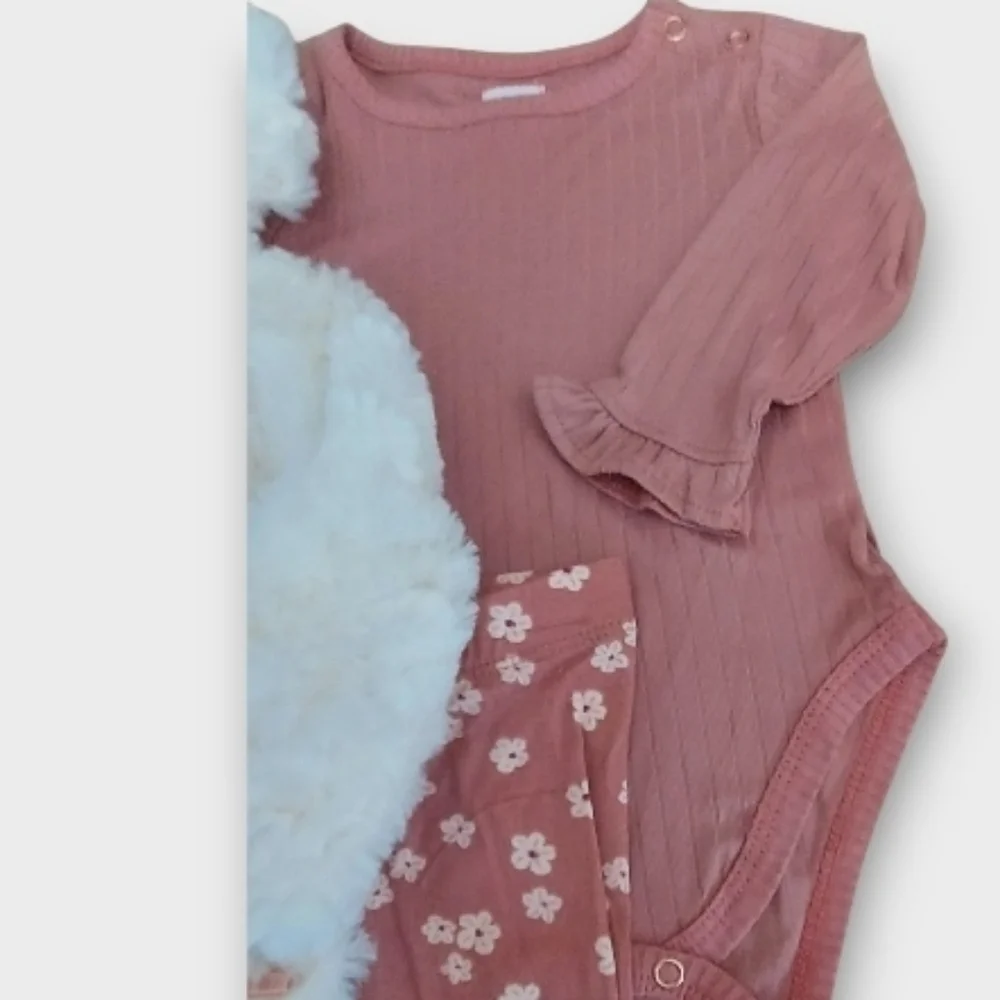 NWT Kensie Baby 3 Pc Pink Bell Sleeve Outfit w/Ivory Faux Fur Bear Jacket ~6/9M